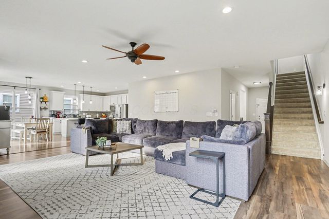 240 Glemsbury Drive, Delaware, OH 43015