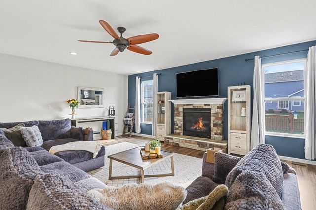 240 Glemsbury Drive, Delaware, OH 43015