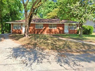 4419 W Washington Street, Belleville, IL 62226