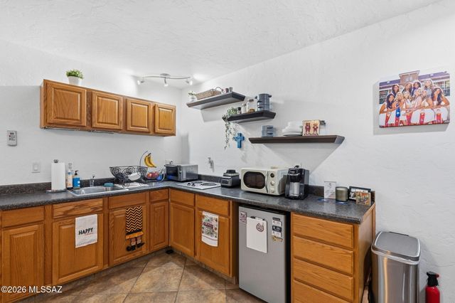2050 N Campbell Avenue, Tucson, AZ 85719