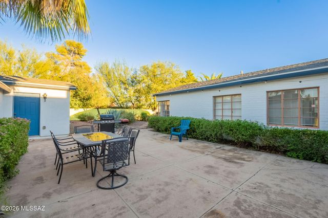 2050 N Campbell Avenue, Tucson, AZ 85719