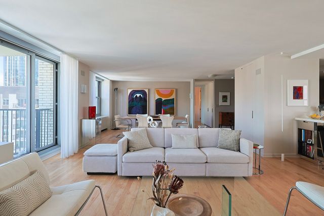 400 E Randolph Street 3719-20, Chicago, IL 60601