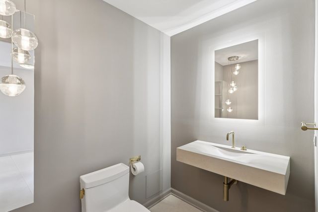 400 E Randolph Street 3719-20, Chicago, IL 60601