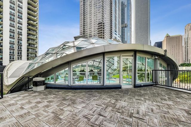 400 E Randolph Street 3719-20, Chicago, IL 60601