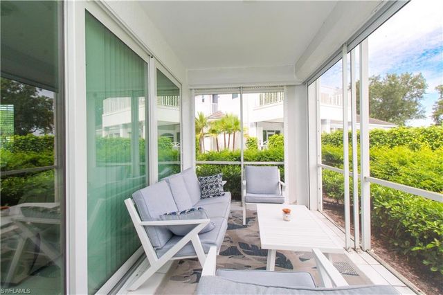 5964 Sand Wedge LN 301, Naples, FL 34110
