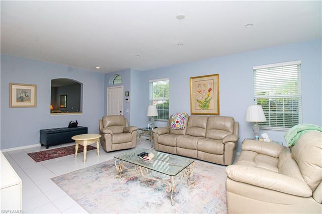 5964 Sand Wedge LN 301, Naples, FL 34110