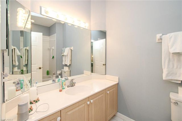 5964 Sand Wedge LN 301, Naples, FL 34110