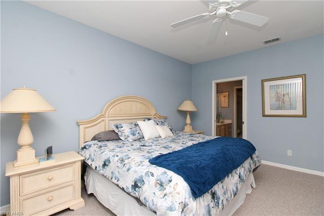 5964 Sand Wedge LN 301, Naples, FL 34110