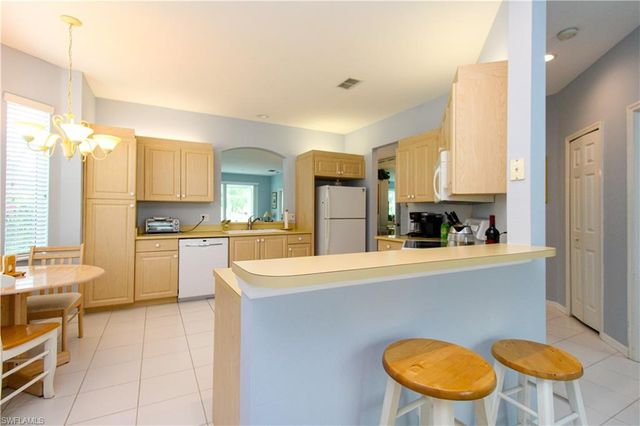 5964 Sand Wedge LN 301, Naples, FL 34110