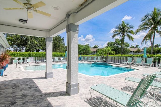 5964 Sand Wedge LN 301, Naples, FL 34110