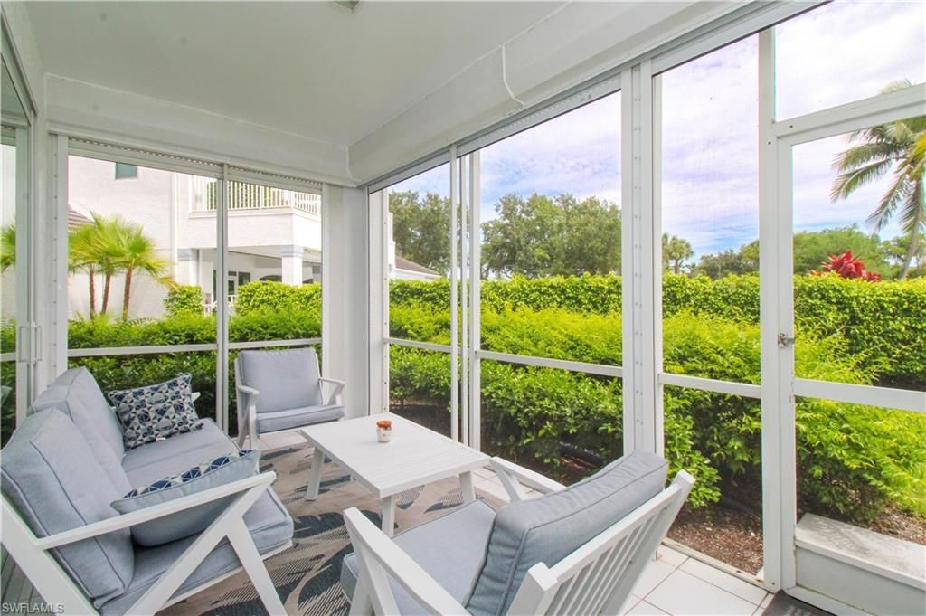 5964 Sand Wedge LN 301, Naples, FL 34110