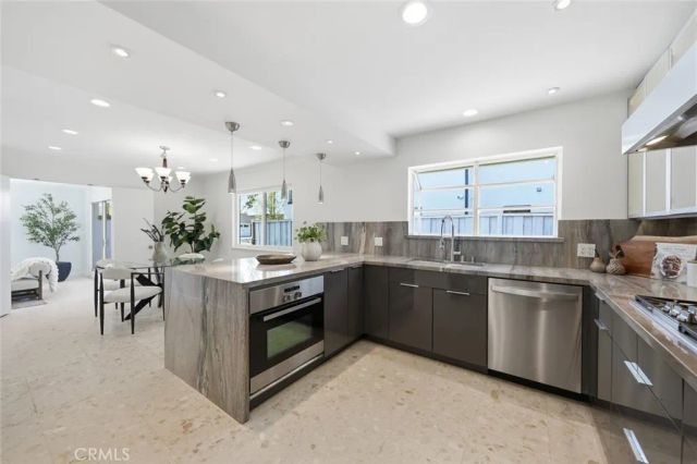 1839 Santiago, Newport Beach, CA 92660