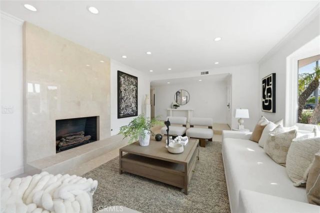 1839 Santiago, Newport Beach, CA 92660
