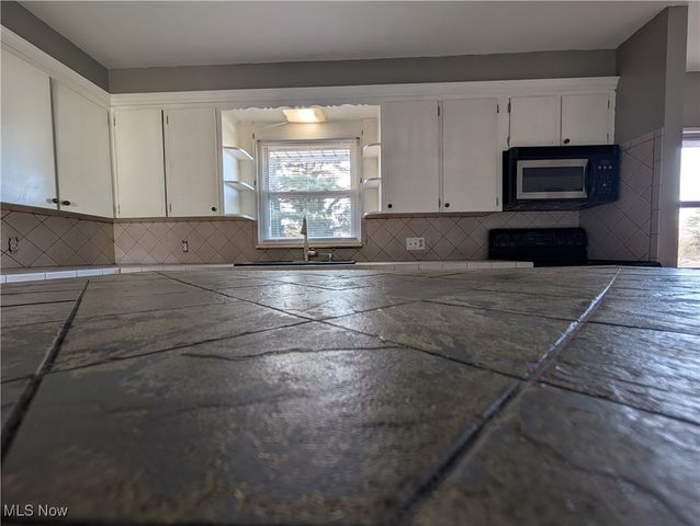 545 N Ray Drive, Zanesville, OH 43701