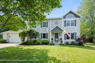 824 Amesbury Drive, Dewitt, MI 48820