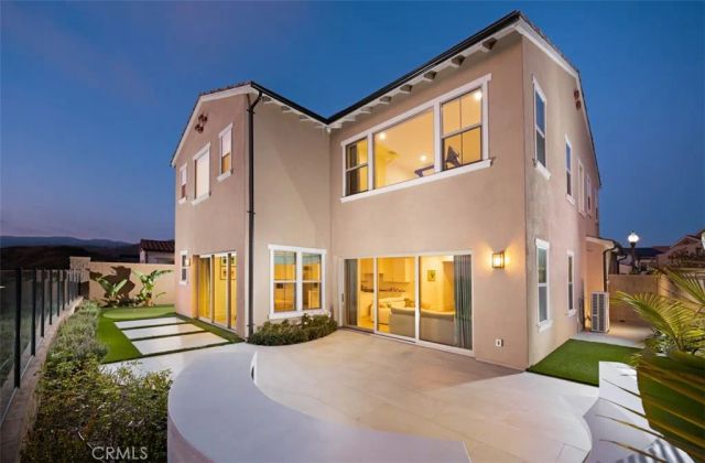 135 Oakstone, Irvine, CA 92618