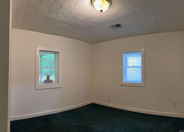2621 Sweetser Avenue, Evansville, IN 47714