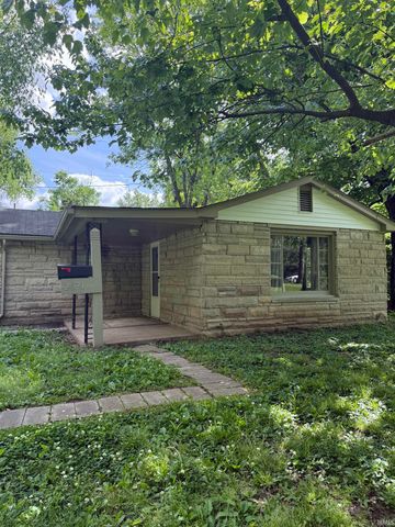 2621 Sweetser Avenue, Evansville, IN 47714