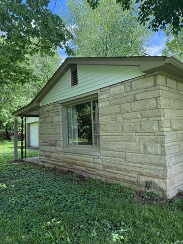 2621 Sweetser Avenue, Evansville, IN 47714