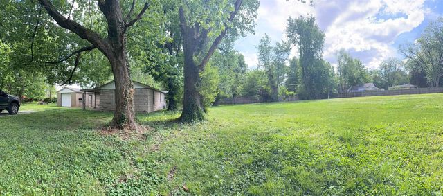 2621 Sweetser Avenue, Evansville, IN 47714