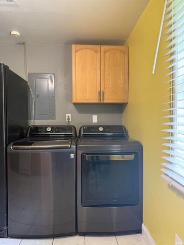 2621 Sweetser Avenue, Evansville, IN 47714
