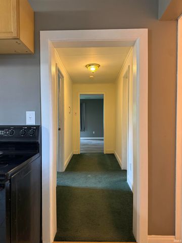 2621 Sweetser Avenue, Evansville, IN 47714