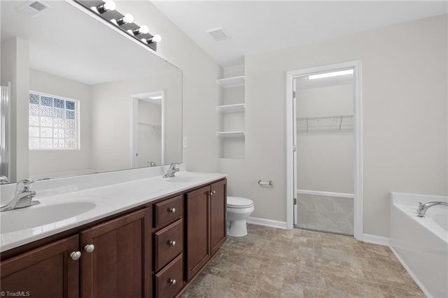 1564 Abbey Park Court, Kernersville, NC 27284