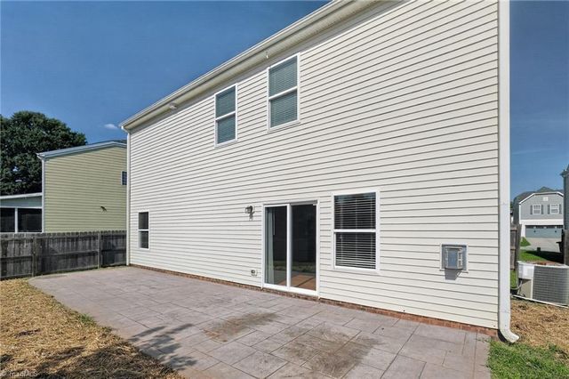 1564 Abbey Park Court, Kernersville, NC 27284