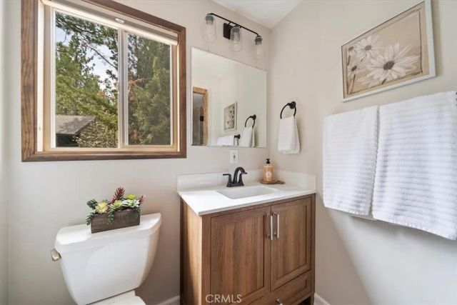 41604 Hummingbird Lane, Big Bear Lake, CA 92315