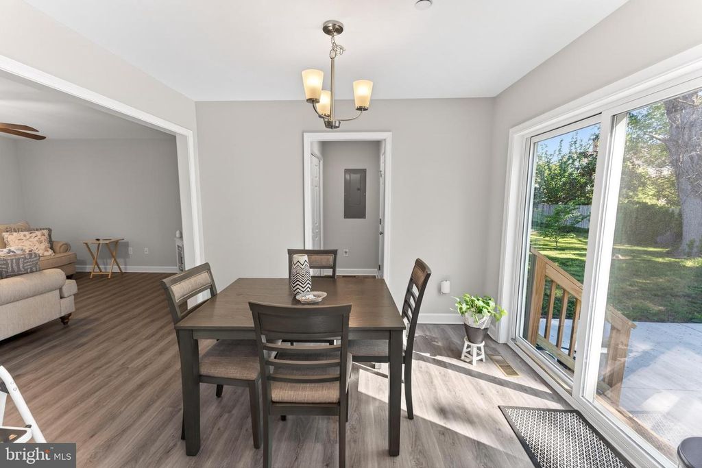 Image 10 of property listing at 11679 BECKFORD AVE, Princess Anne, MD 21853