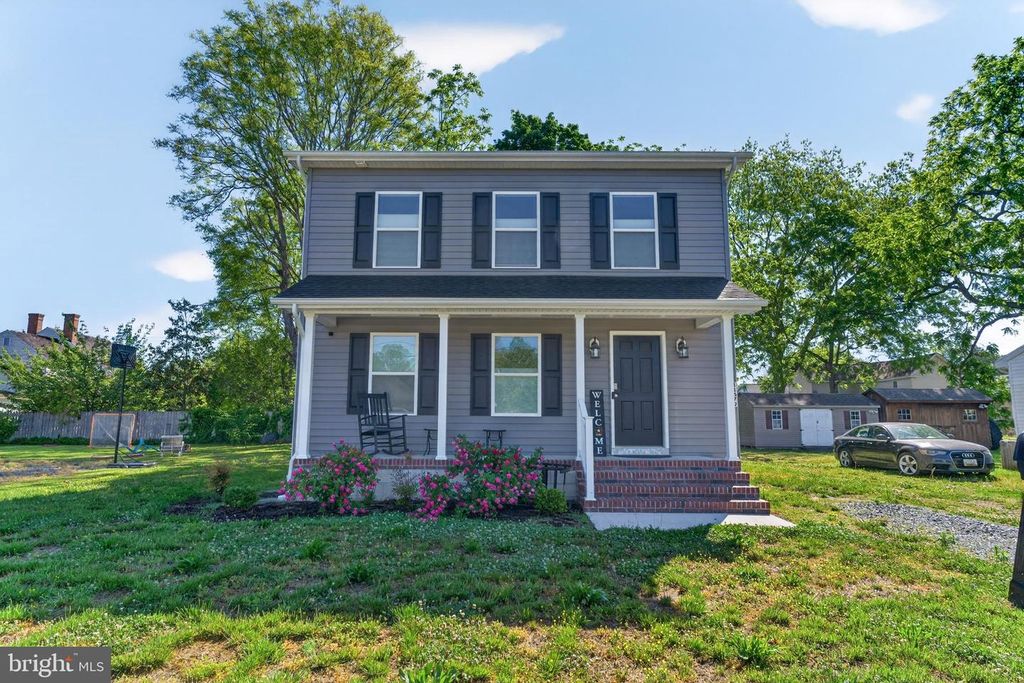 Image 2 of property listing at 11679 BECKFORD AVE, Princess Anne, MD 21853