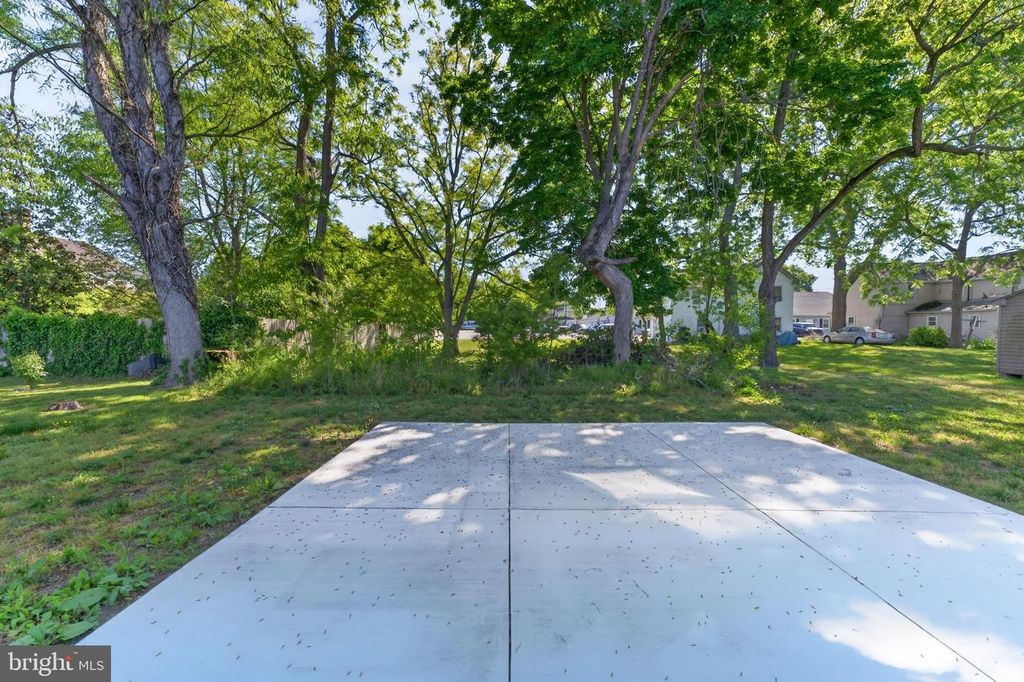 Image 40 of property listing at 11679 BECKFORD AVE, Princess Anne, MD 21853