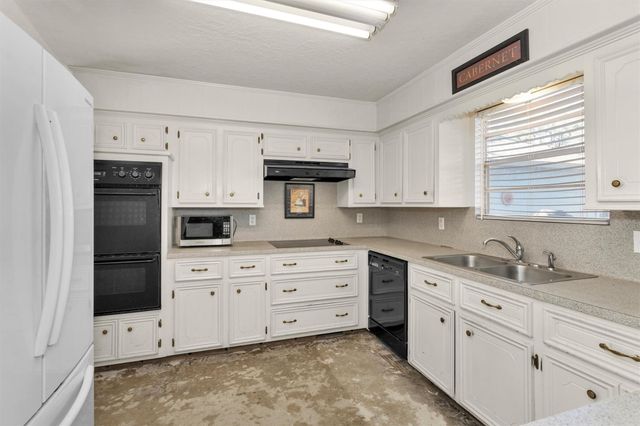 5306 Green Springs Drive, Houston, TX 77066