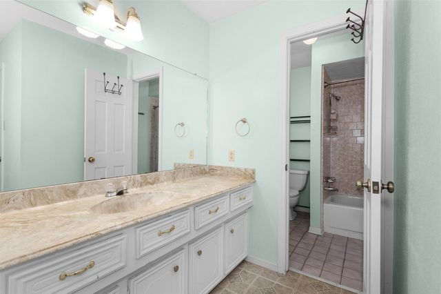 5306 Green Springs Drive, Houston, TX 77066