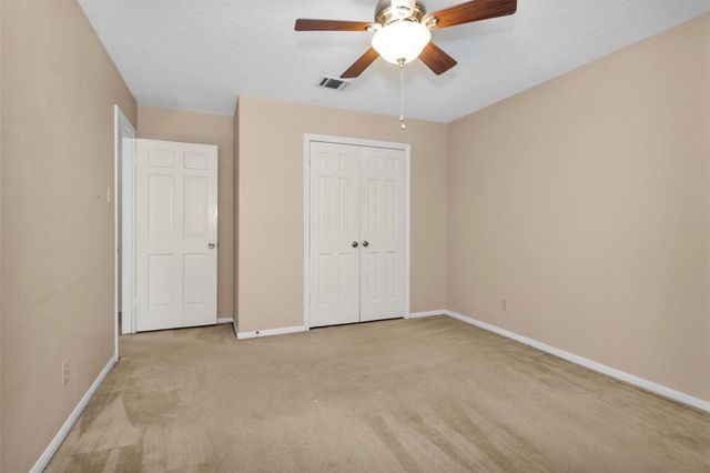 5306 Green Springs Drive, Houston, TX 77066