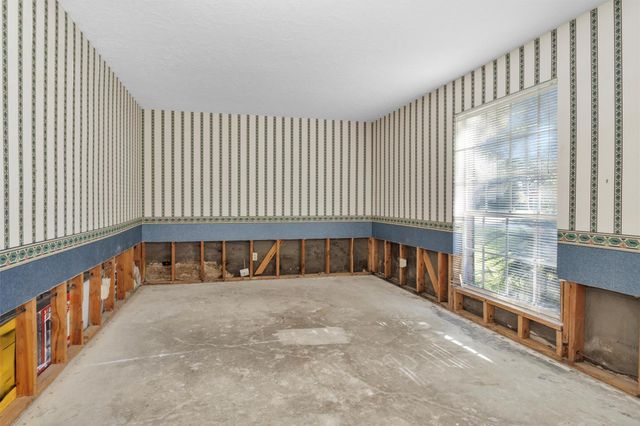 5306 Green Springs Drive, Houston, TX 77066