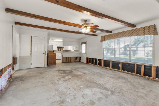 5306 Green Springs Drive, Houston, TX 77066