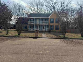 6150 WOODSTOCK HILLS DR, Millington, TN 38053