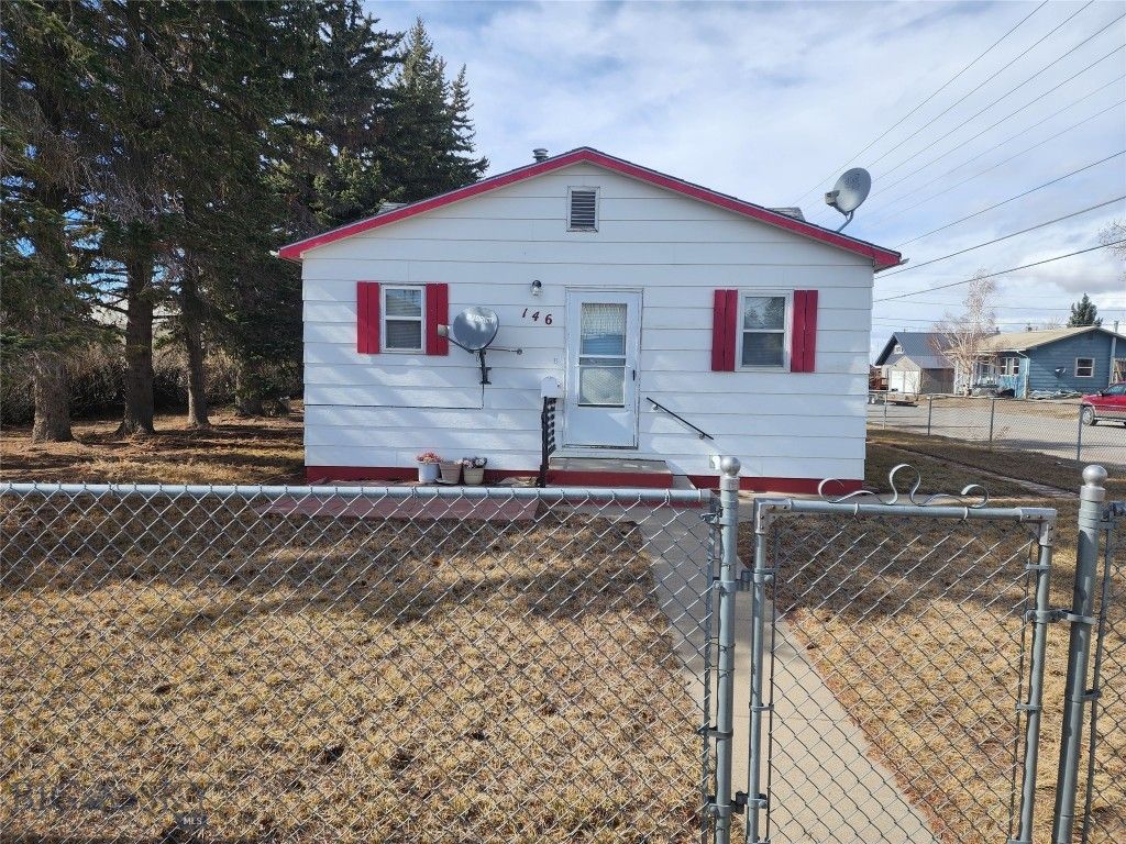 146 3rd Avenue NW, Cut Bank, MT 59427