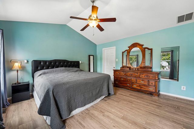 235 ABBEY LN, Swedesboro, NJ 08085