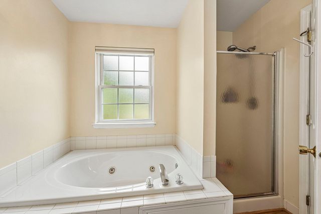 235 ABBEY LN, Swedesboro, NJ 08085