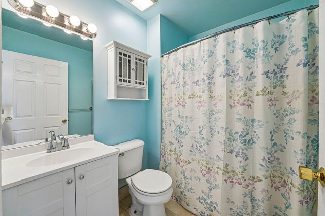 235 ABBEY LN, Swedesboro, NJ 08085
