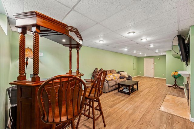 235 ABBEY LN, Swedesboro, NJ 08085
