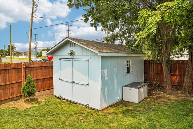 235 ABBEY LN, Swedesboro, NJ 08085