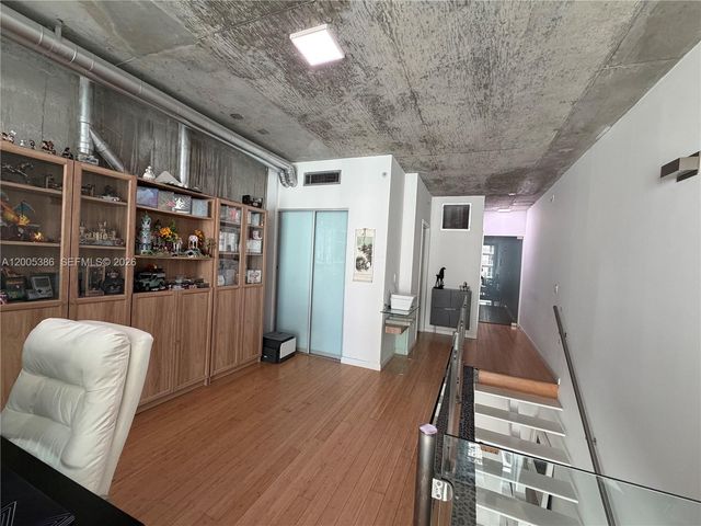 690 SW 1st Ct 2524, Miami, FL 33130