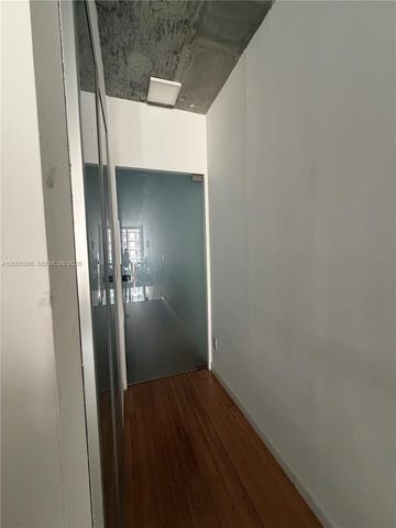 690 SW 1st Ct 2524, Miami, FL 33130