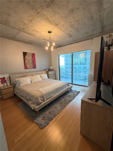 690 SW 1st Ct 2524, Miami, FL 33130