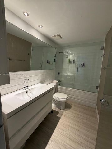 690 SW 1st Ct 2524, Miami, FL 33130