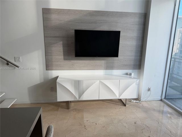 690 SW 1st Ct 2524, Miami, FL 33130