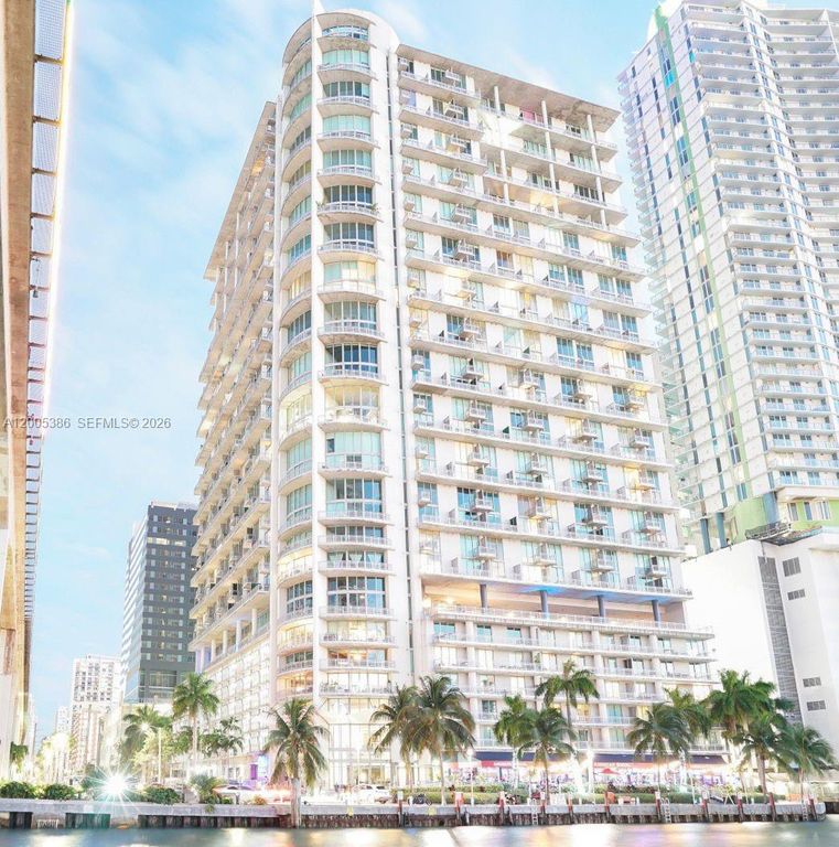 690 SW 1st Ct 2524, Miami, FL 33130